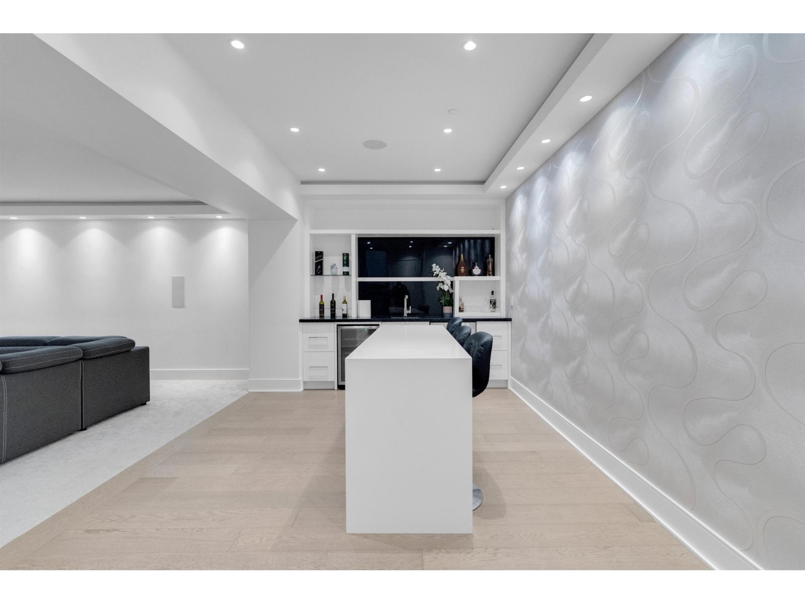 1440 MAPLE STREET, White Rock