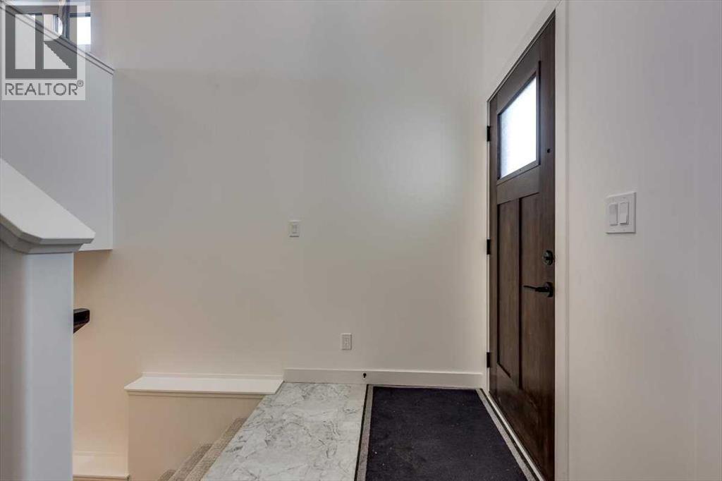 Single Family House Bi-level for Sale in  Emmett Crescent Evergreen Red Deer 