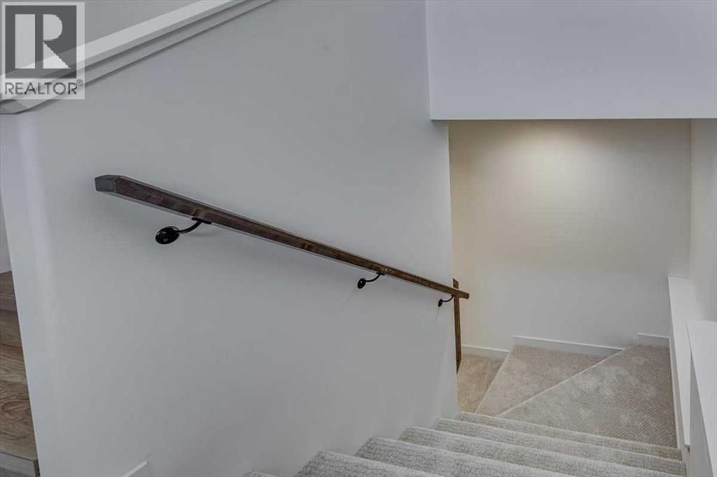 Single Family House Bi-level for Sale in  Emmett Crescent Evergreen Red Deer 