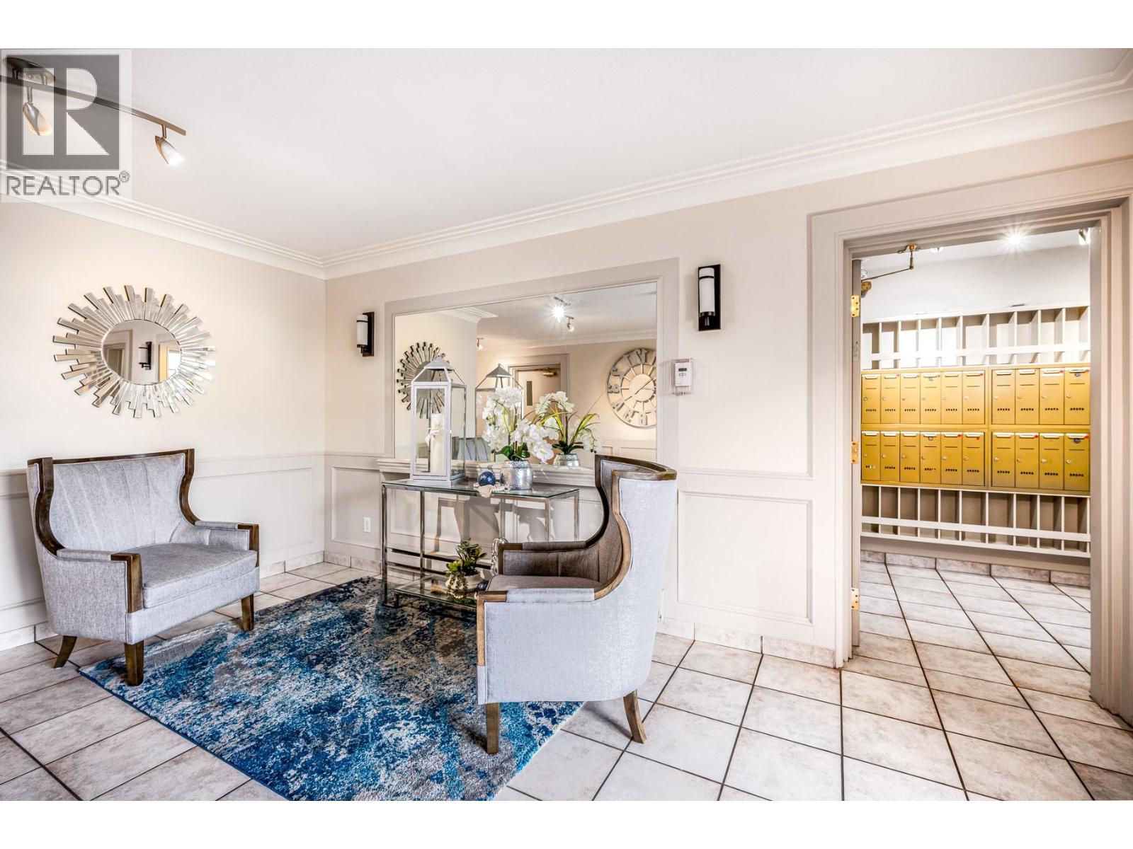 102 1055 Lawrence Avenue, Kelowna