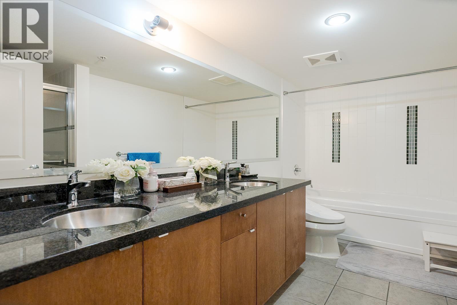 22 6233 KATSURA STREET, Richmond