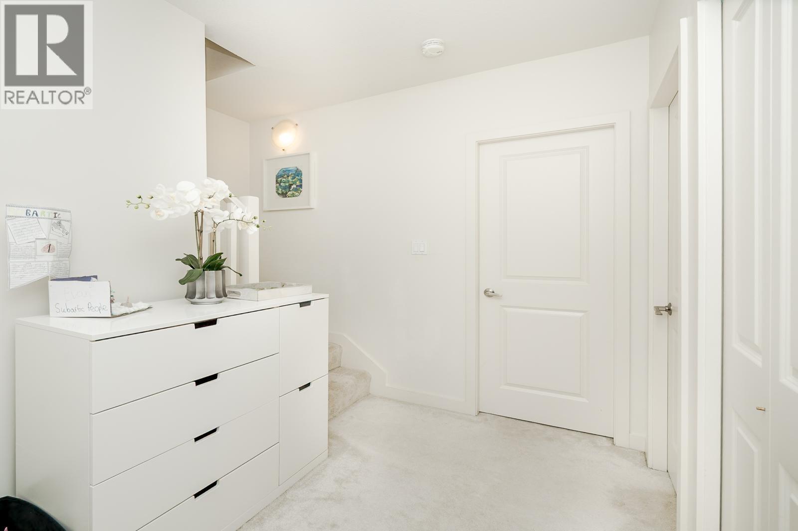 22 6233 KATSURA STREET, Richmond