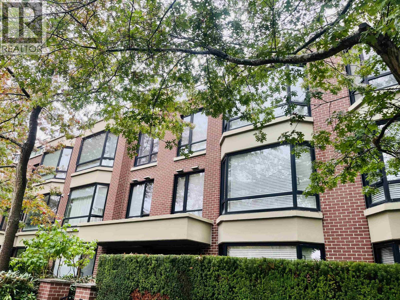 22 6233 KATSURA STREET, Richmond