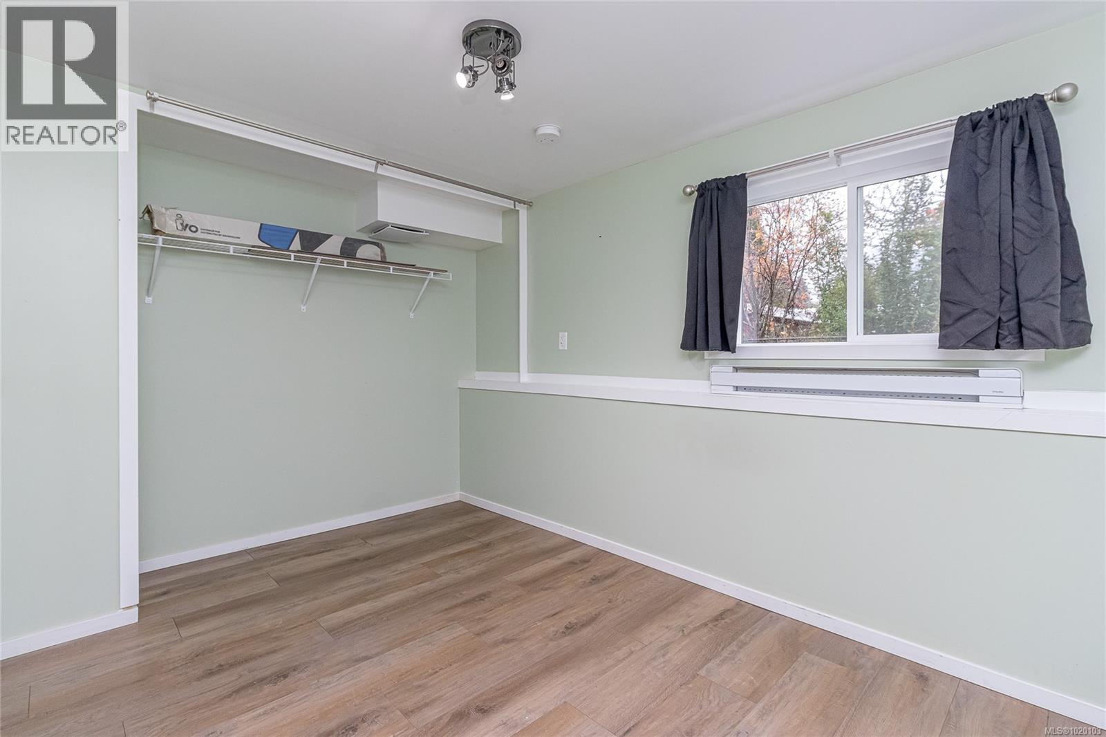 84 Lakeview Ave, Lake Cowichan