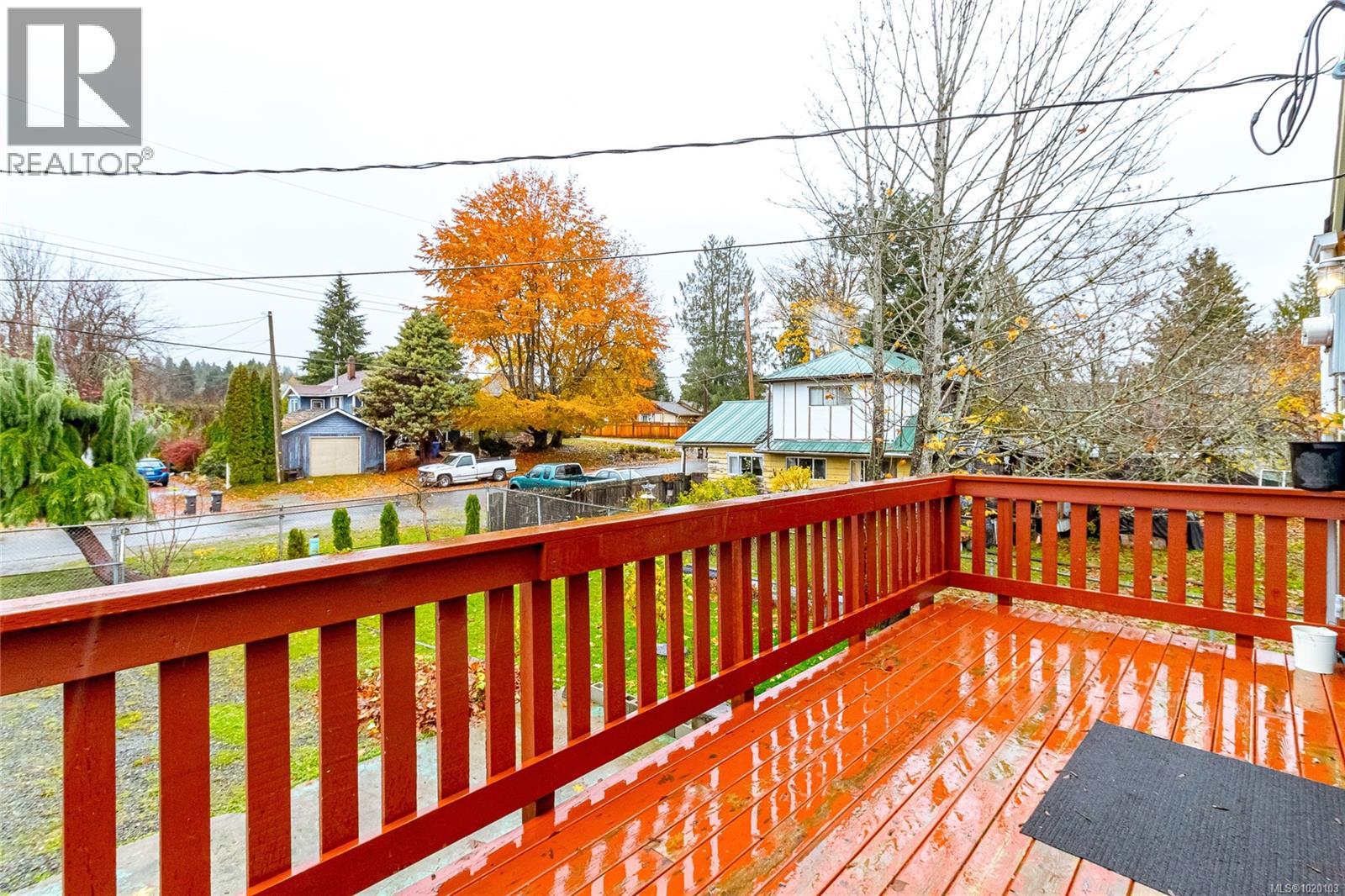 84 Lakeview Ave, Lake Cowichan