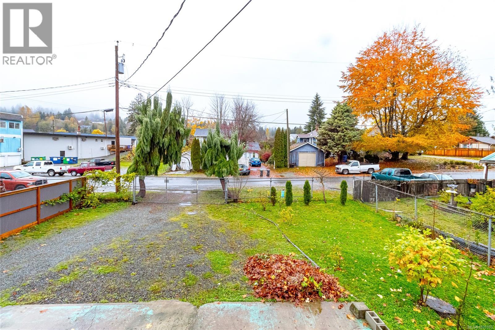 84 Lakeview Ave, Lake Cowichan