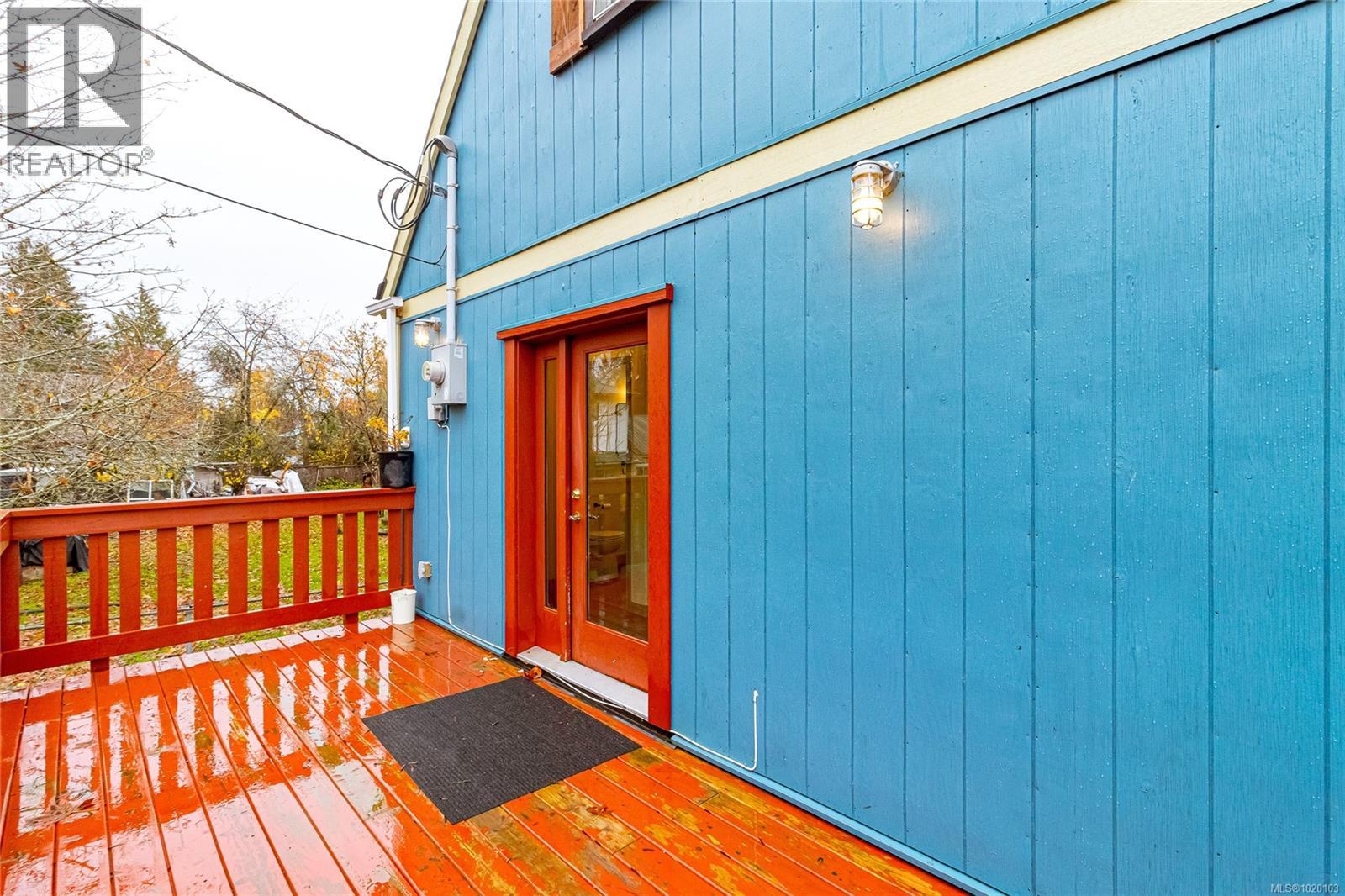 84 Lakeview Ave, Lake Cowichan