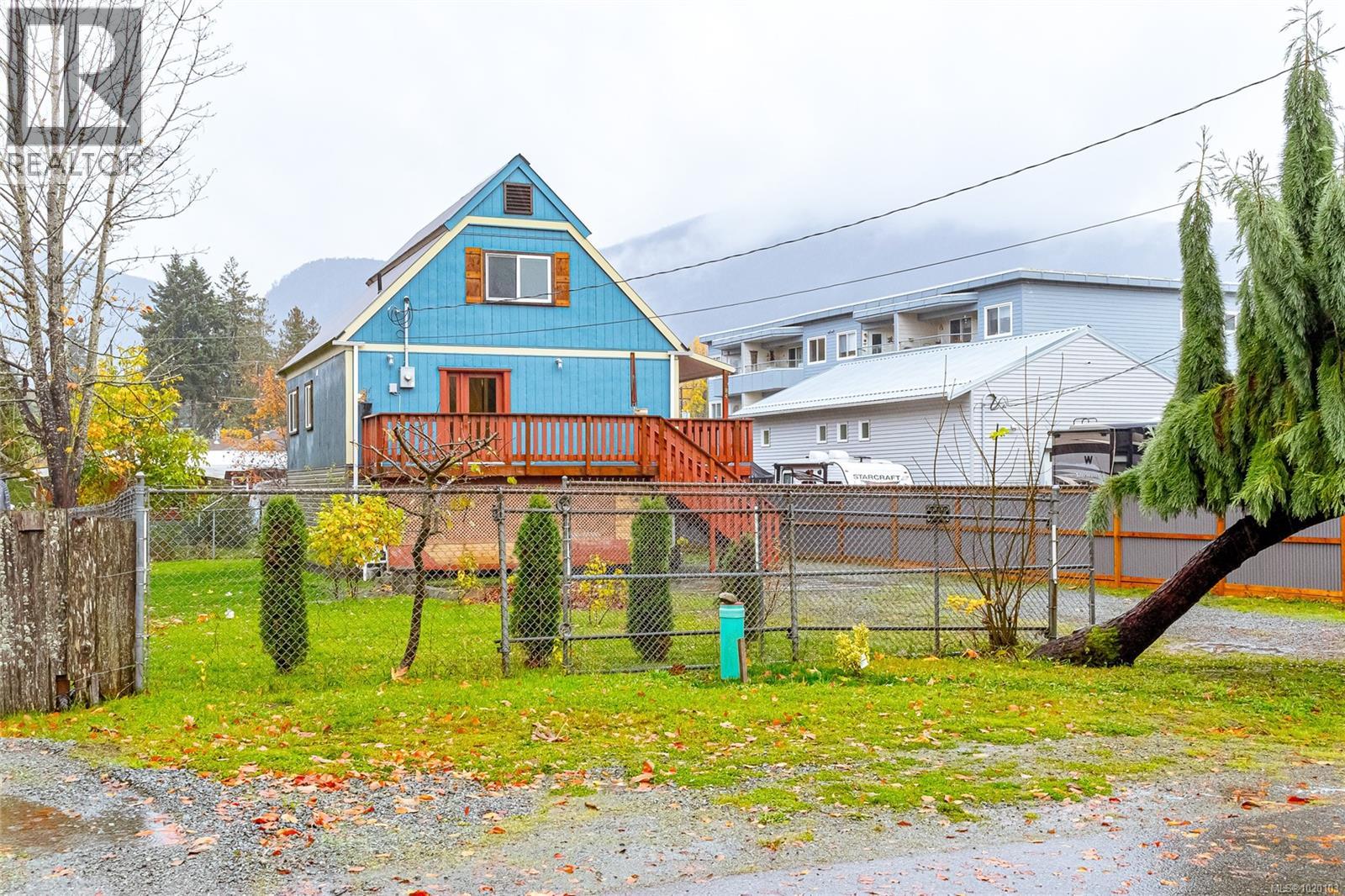 84 Lakeview Ave, Lake Cowichan