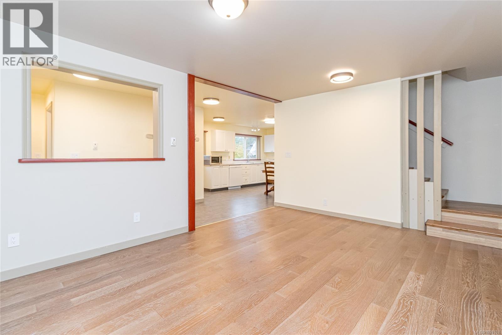 84 Lakeview Ave, Lake Cowichan