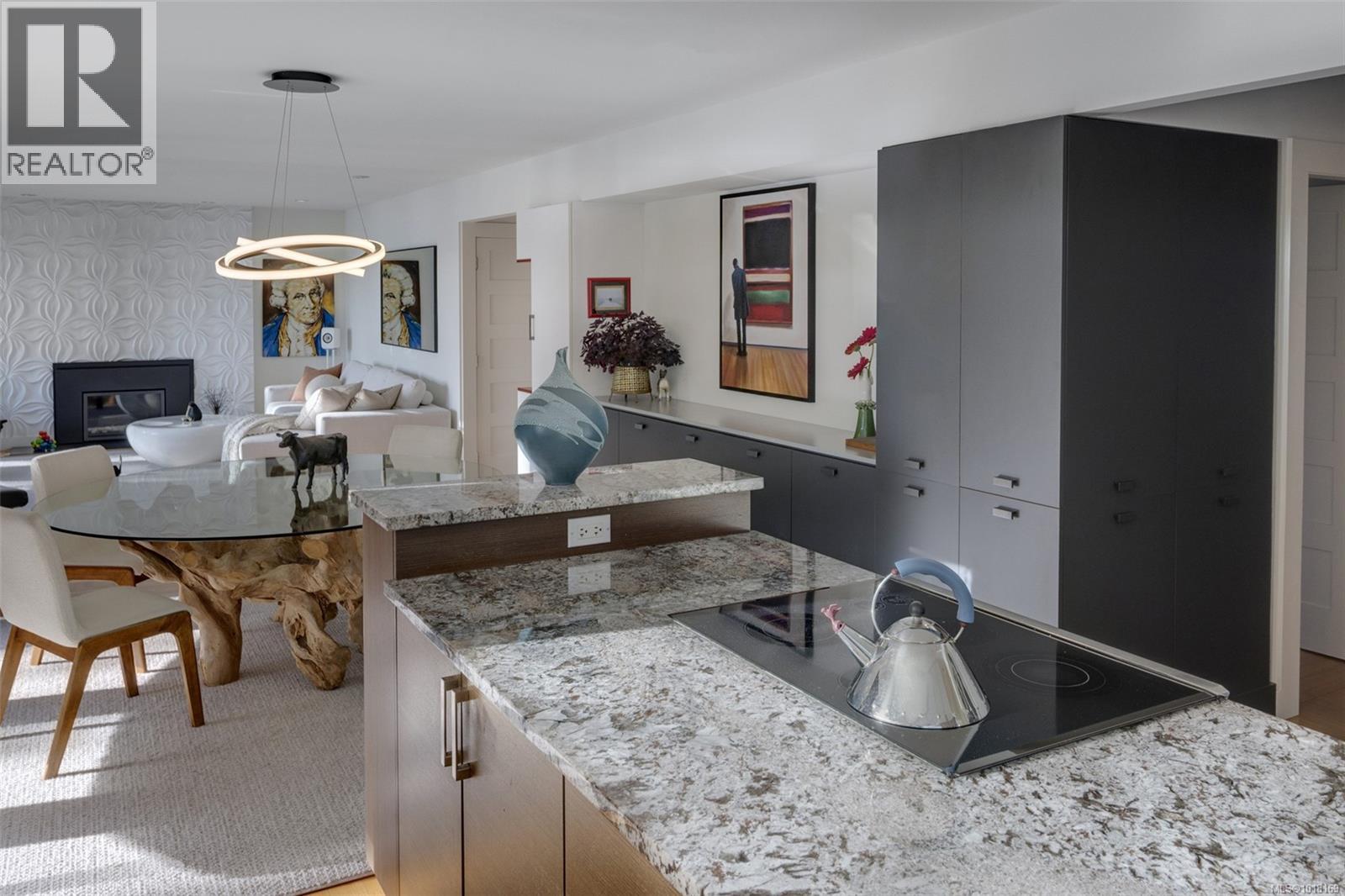 41 Tovey Cres, View Royal