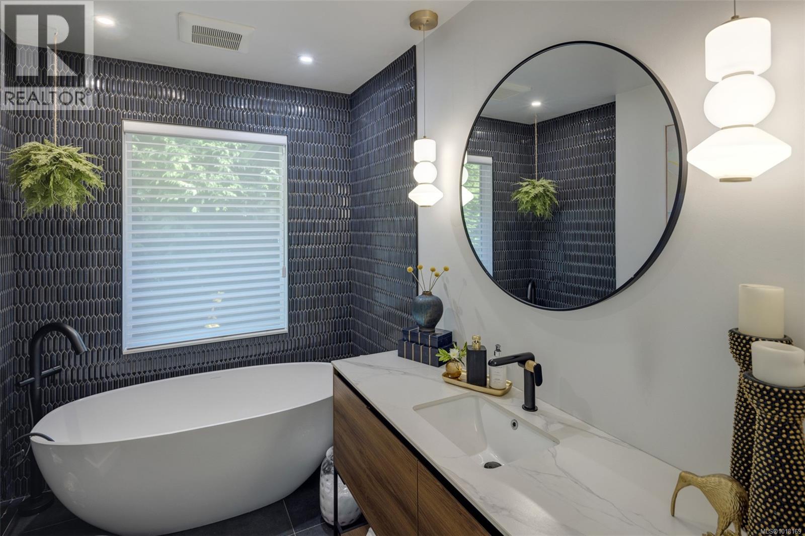 41 Tovey Cres, View Royal