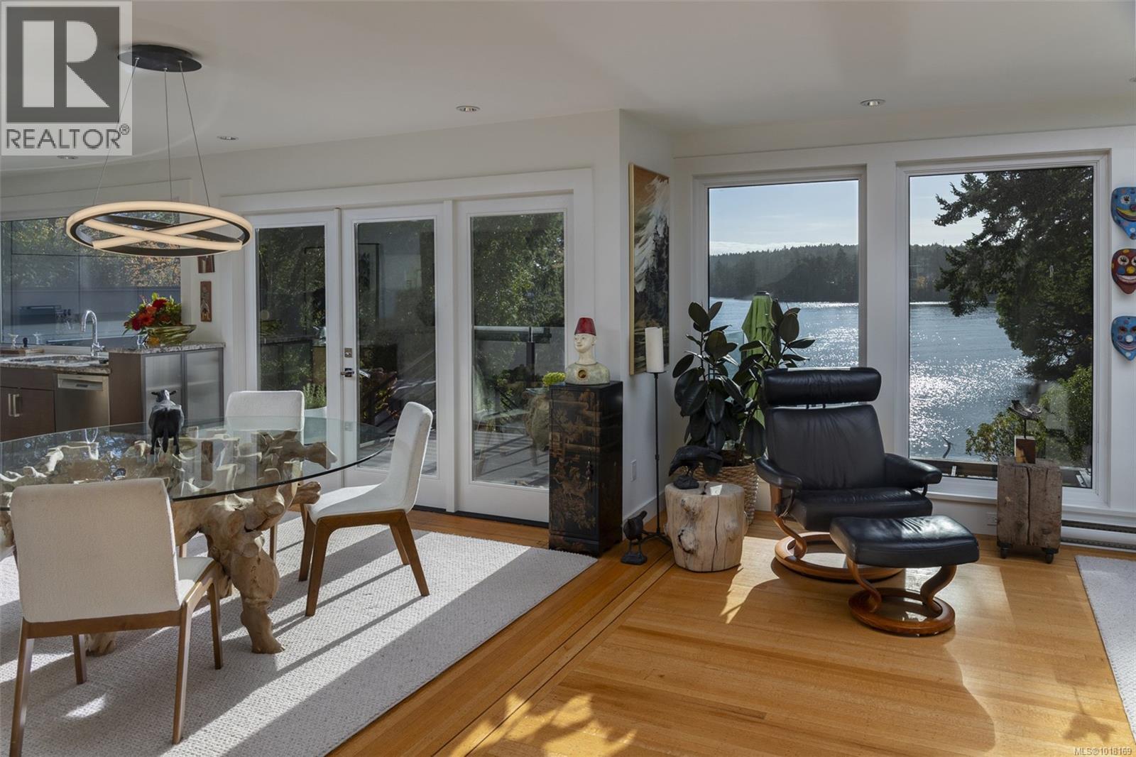 41 Tovey Cres, View Royal