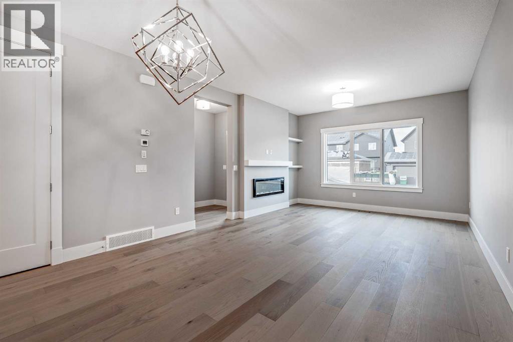 
          925 Reynolds Lane Southwest
            <br/>
            <span>Airdrie</span>
            , 
            <span>AB</span>
             <span>T4B5L7</span>
         - Photo 12