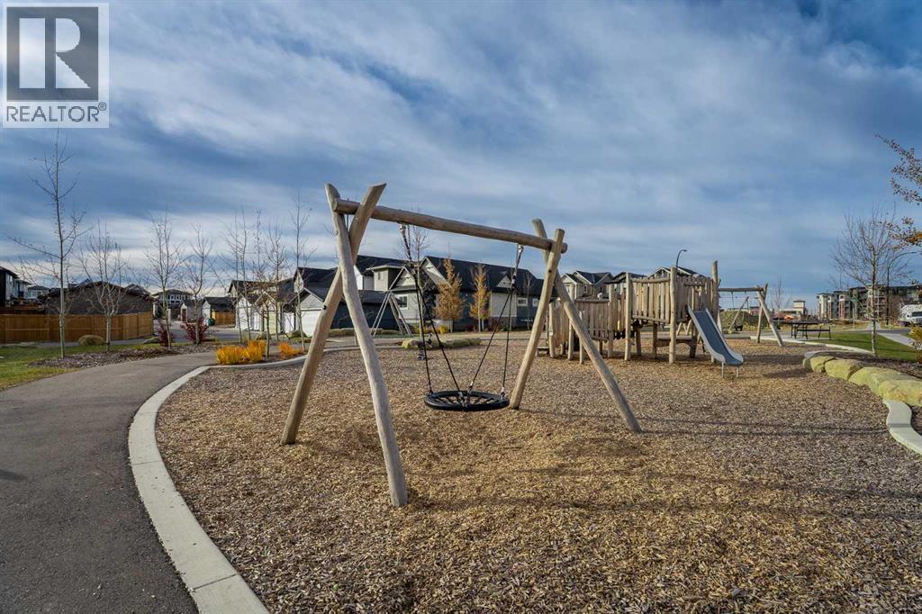 
          925 Reynolds Lane Southwest
            <br/>
            <span>Airdrie</span>
            , 
            <span>AB</span>
             <span>T4B5L7</span>
         - Photo 45