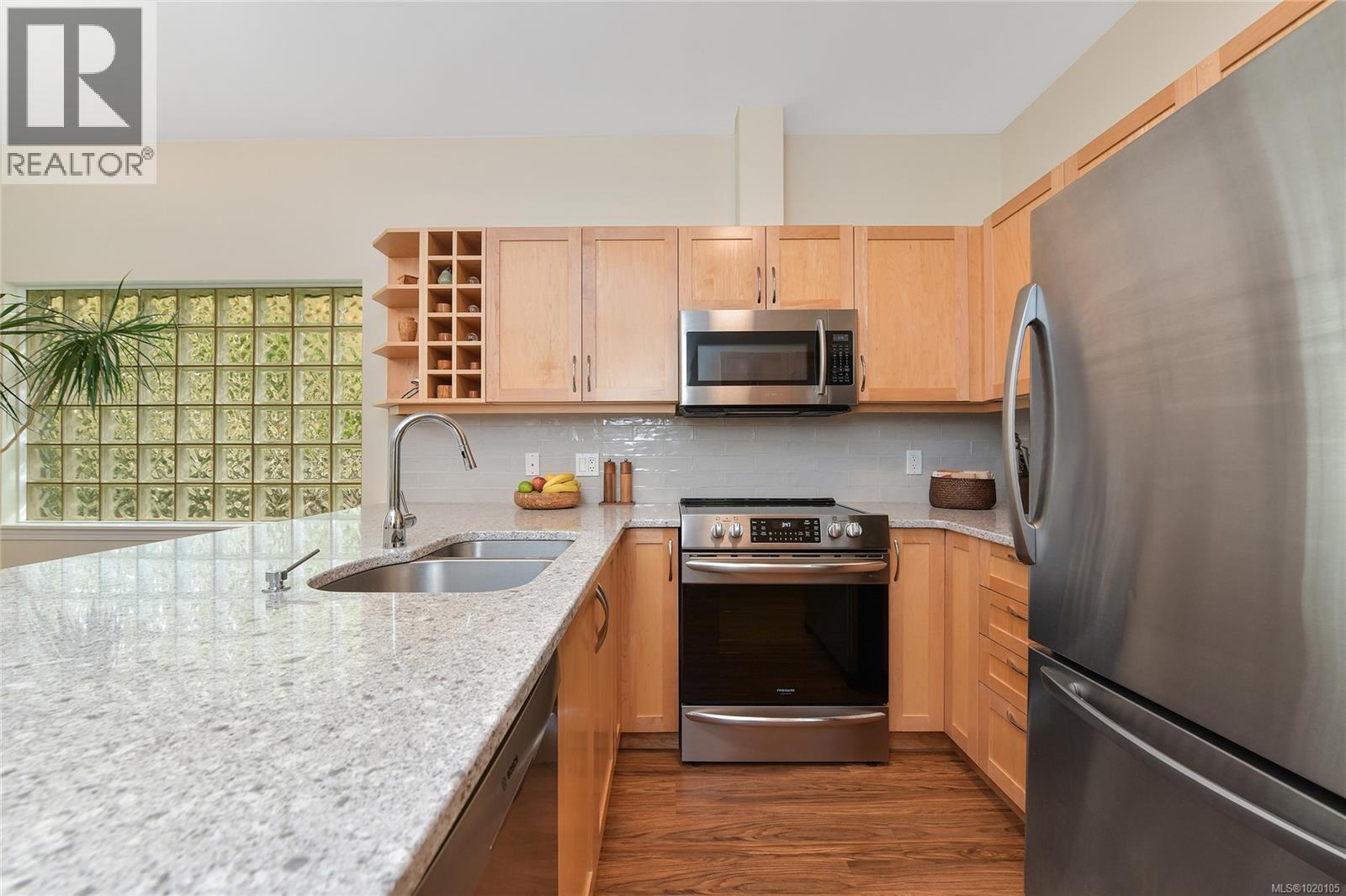 1967 POLO PARK Crt, Central Saanich