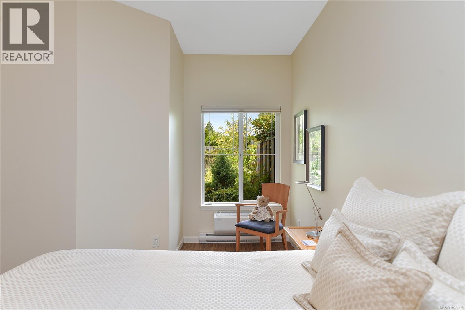 1967 POLO PARK Crt, Central Saanich