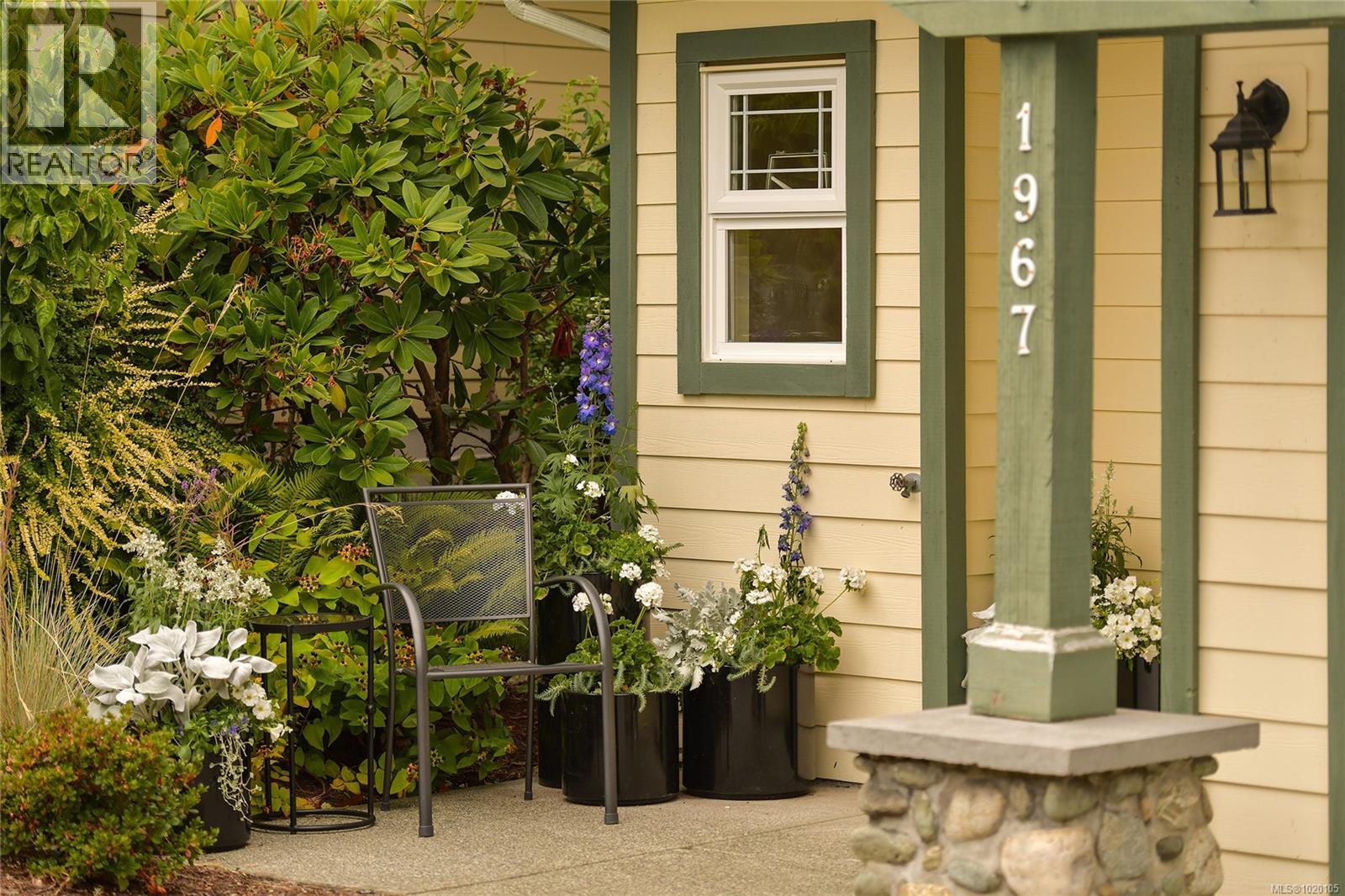 1967 POLO PARK Crt, Central Saanich