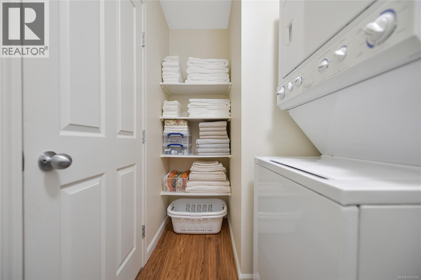 1967 POLO PARK Crt, Central Saanich