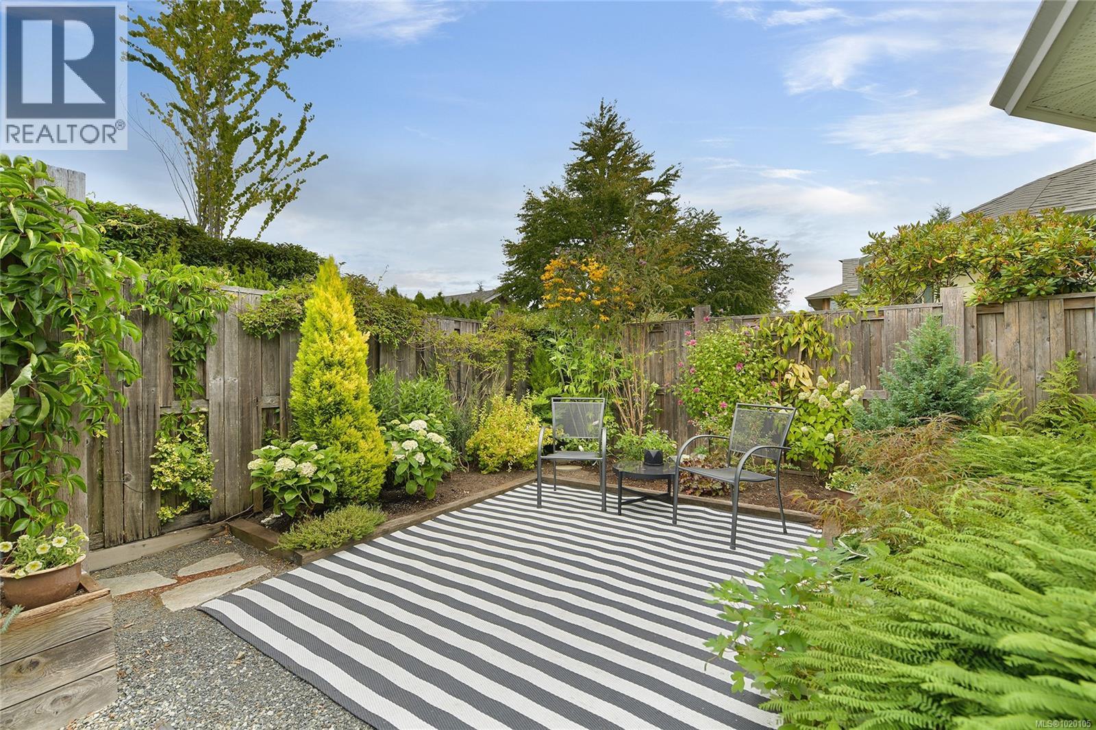 1967 POLO PARK Crt, Central Saanich