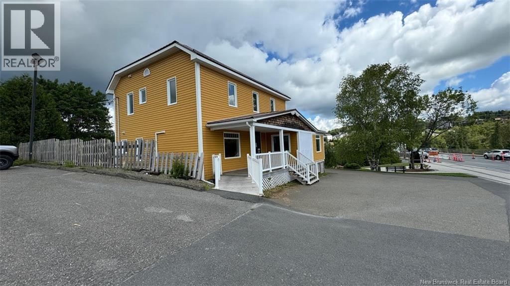 64 BROADWAY BOULEVARD - 21
