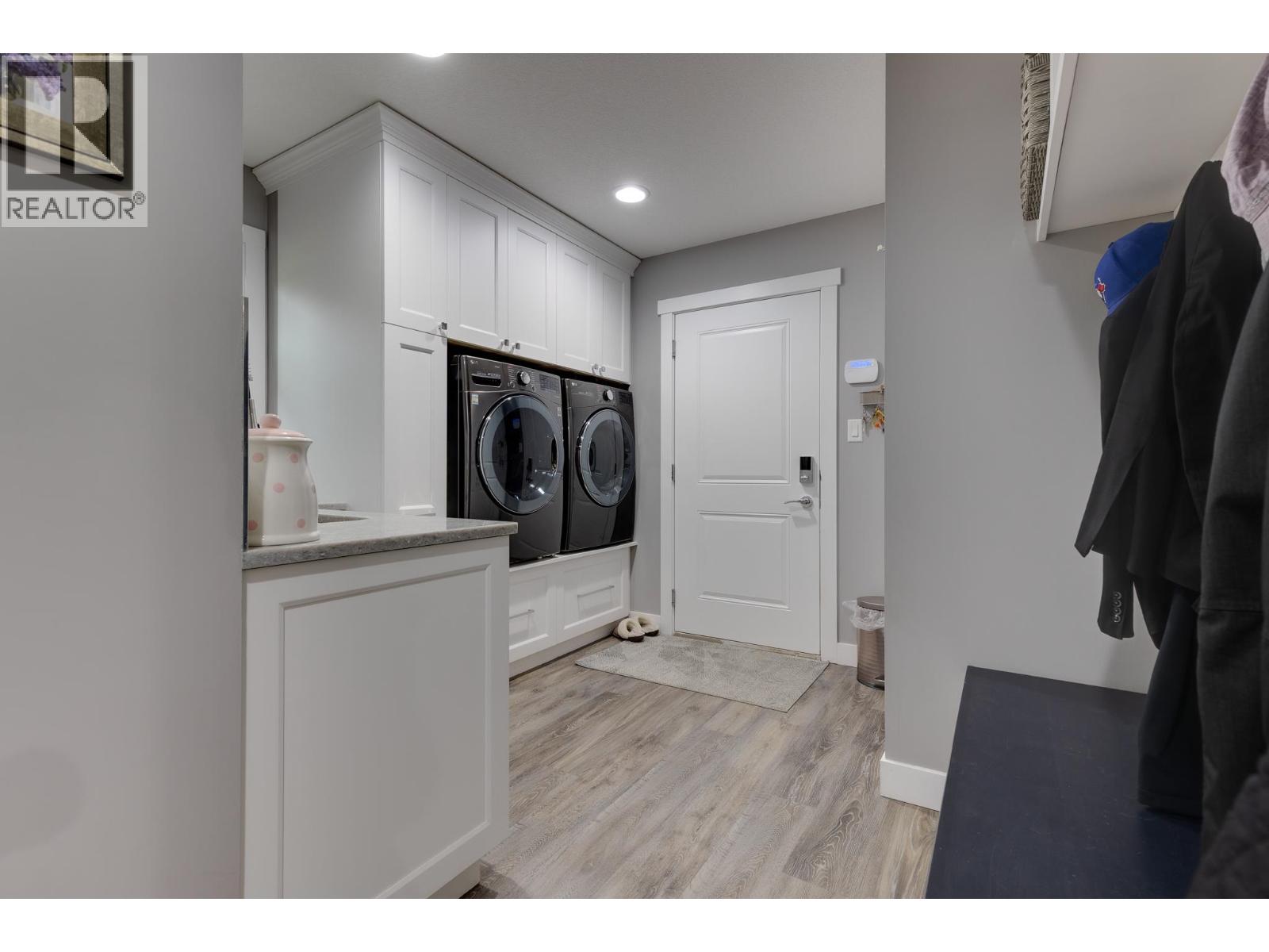 8458 WESTCREST DRIVE - 20