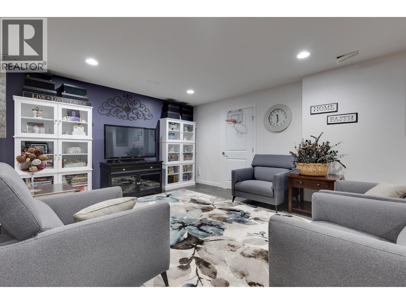 8458 WESTCREST DRIVE, Prince George