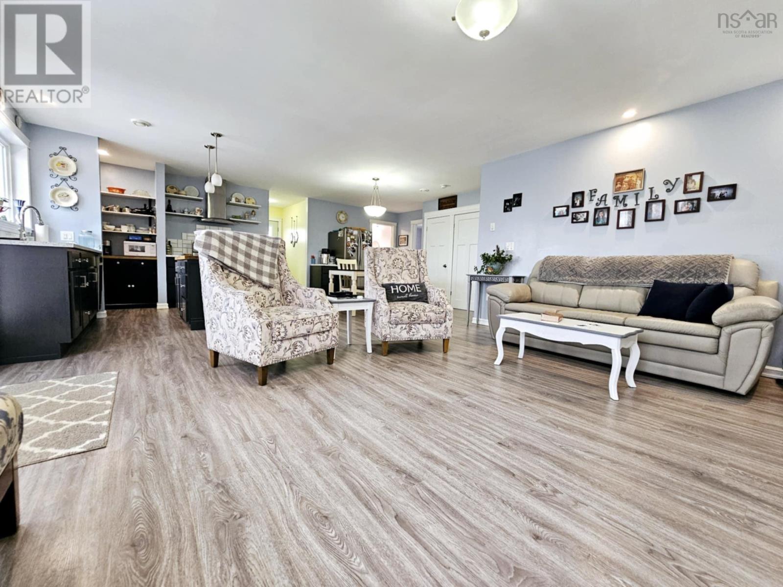 Property 24 of 48 of 99 Cross Road