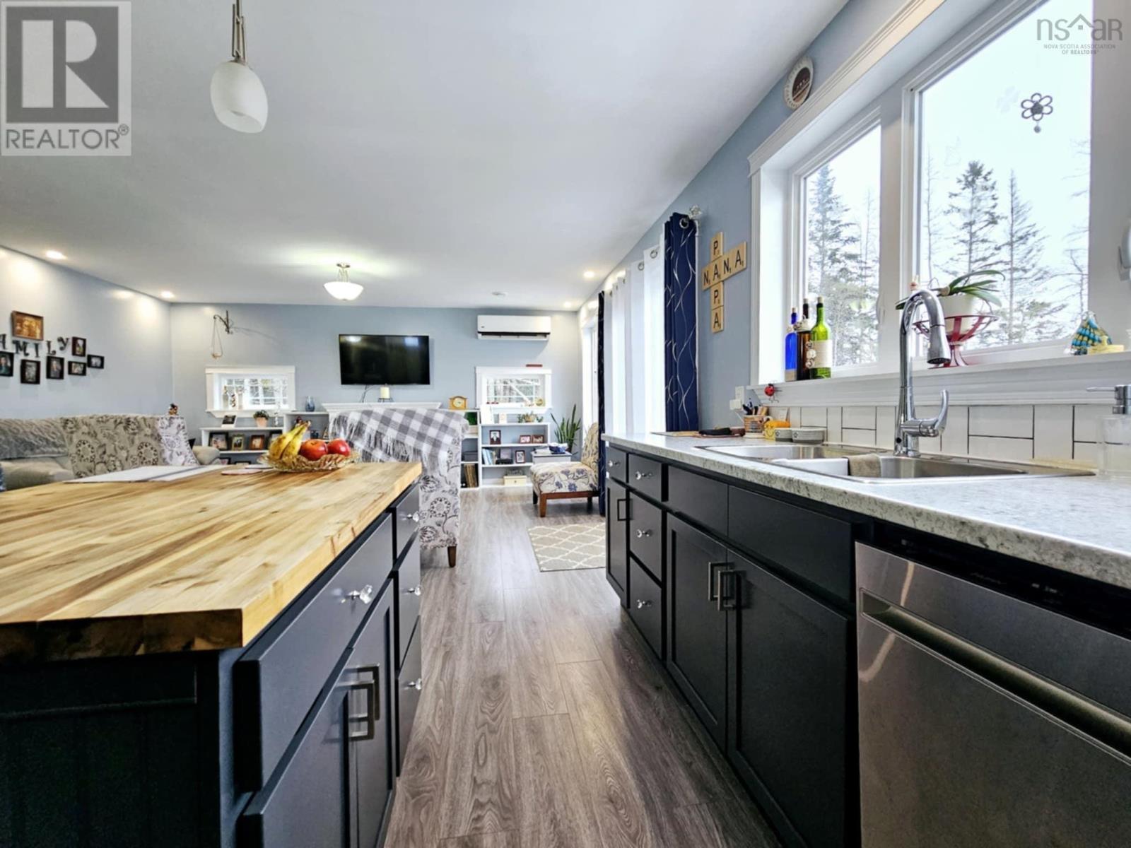 Property 21 of 48 of 99 Cross Road