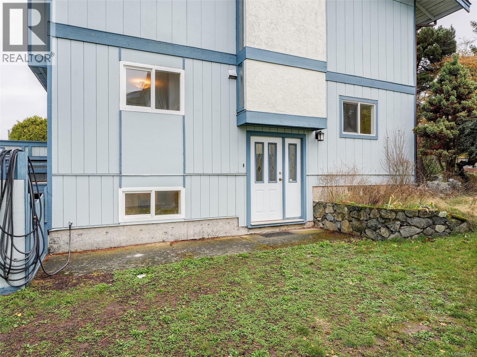 45 3987 Gordon Head Rd, Saanich