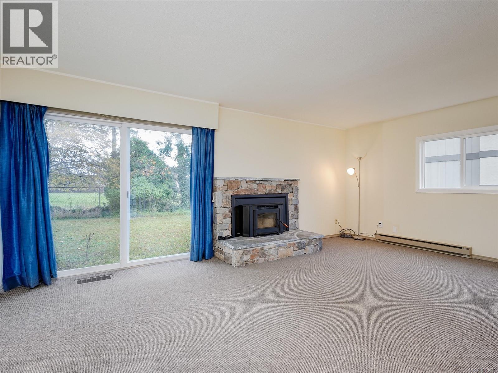 45 3987 Gordon Head Rd, Saanich