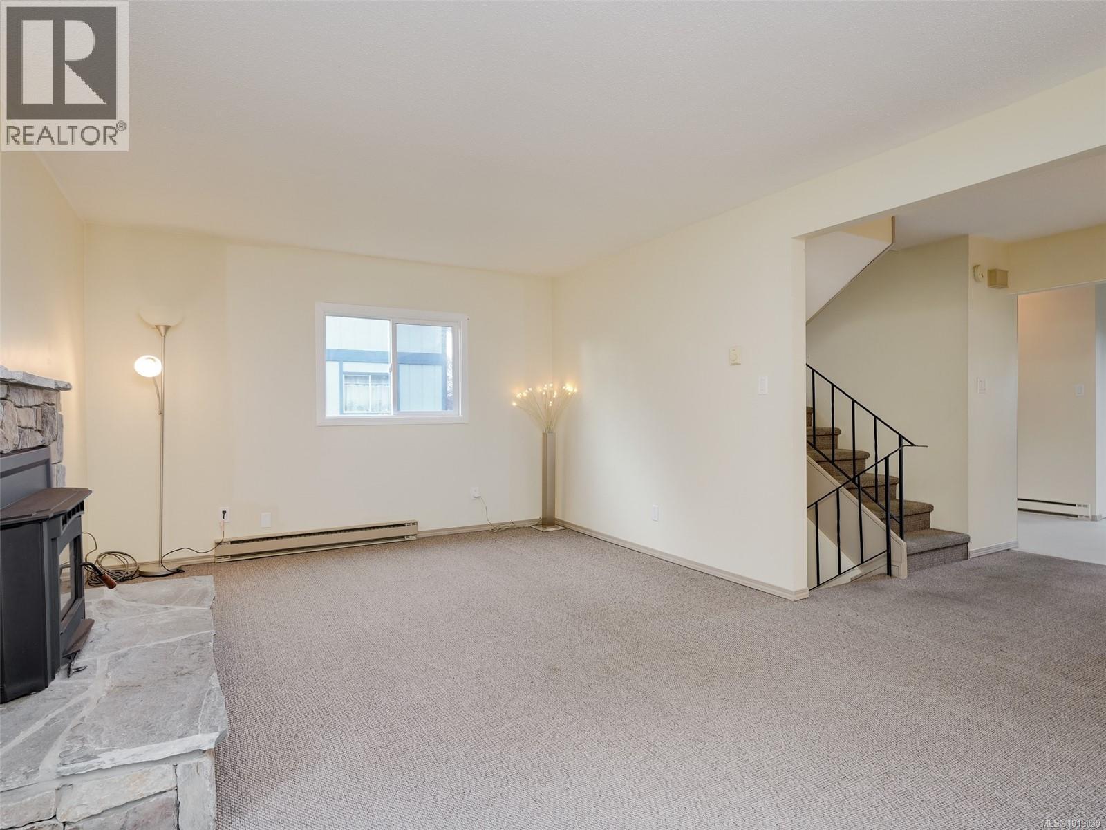 45 3987 Gordon Head Rd, Saanich