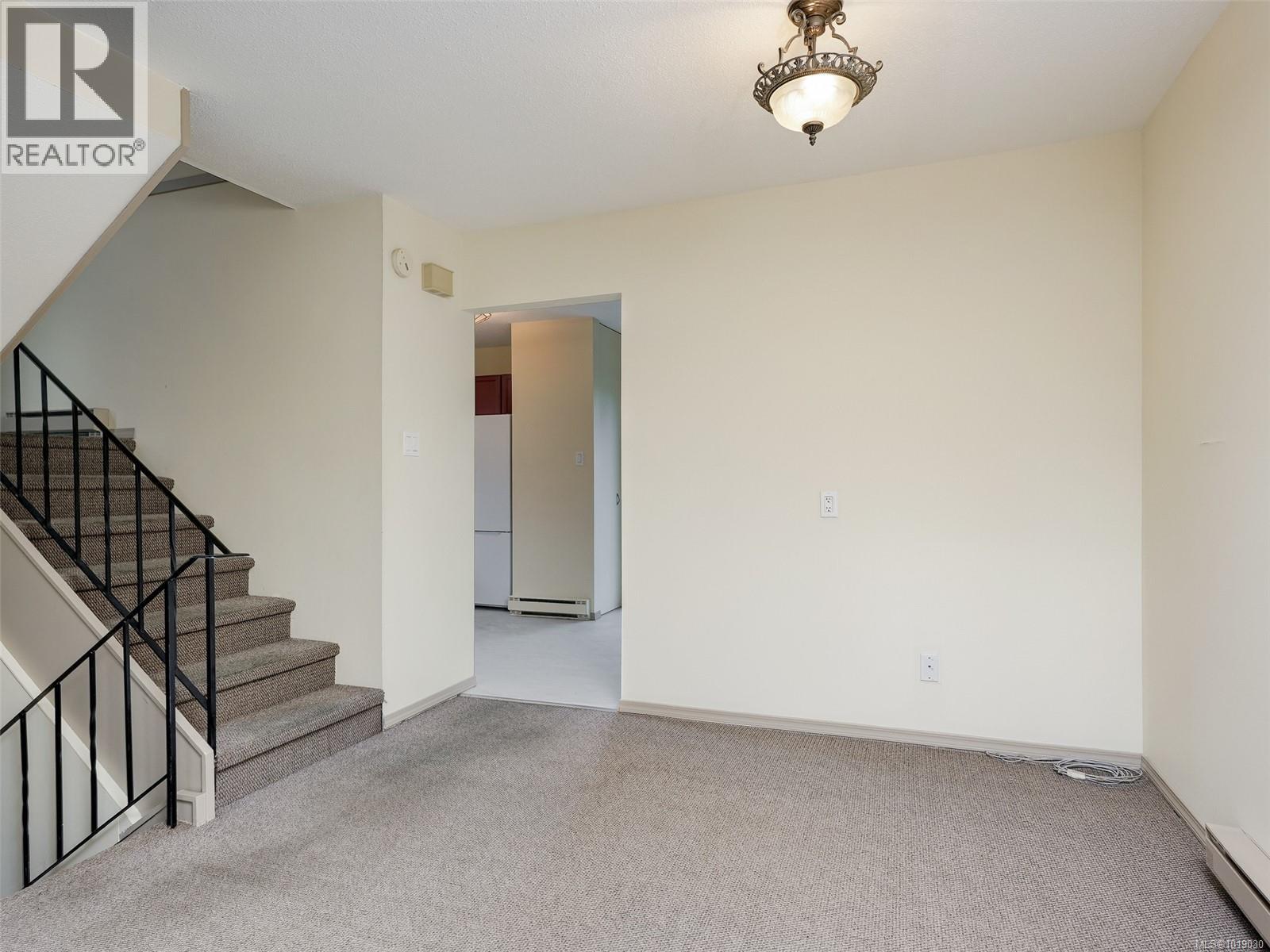 45 3987 Gordon Head Rd, Saanich