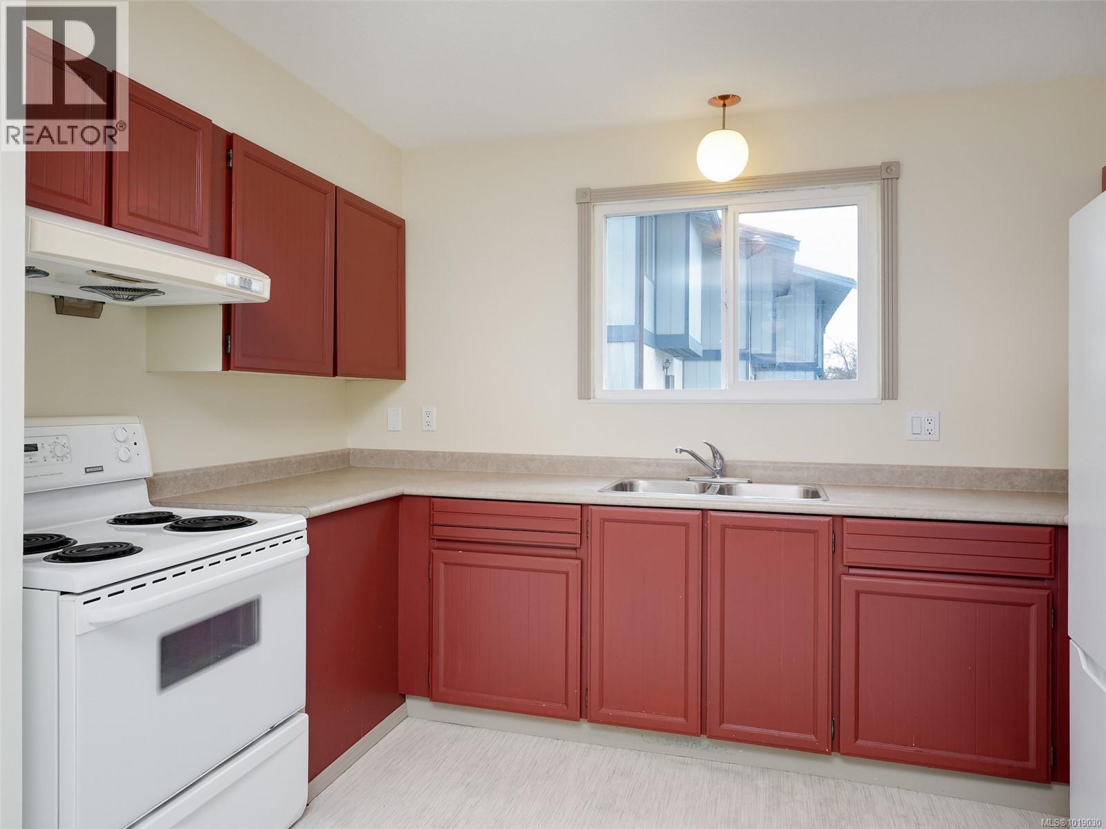 45 3987 Gordon Head Rd, Saanich