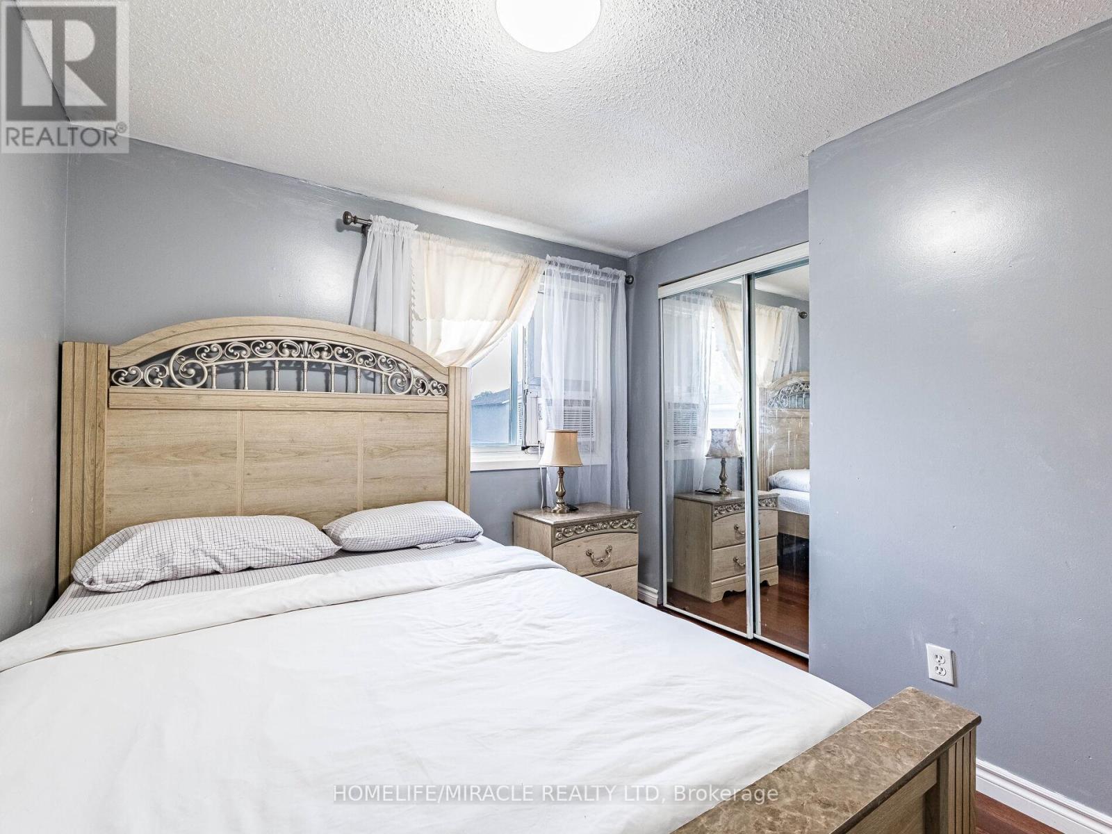 11 HECTOR COURT - 21