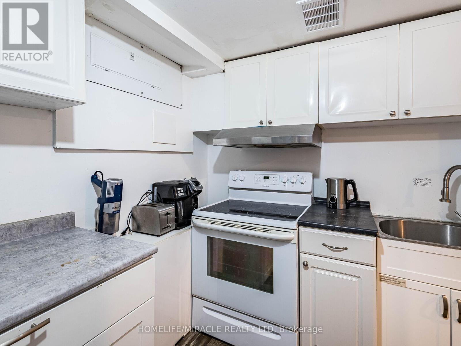 11 HECTOR COURT - 45