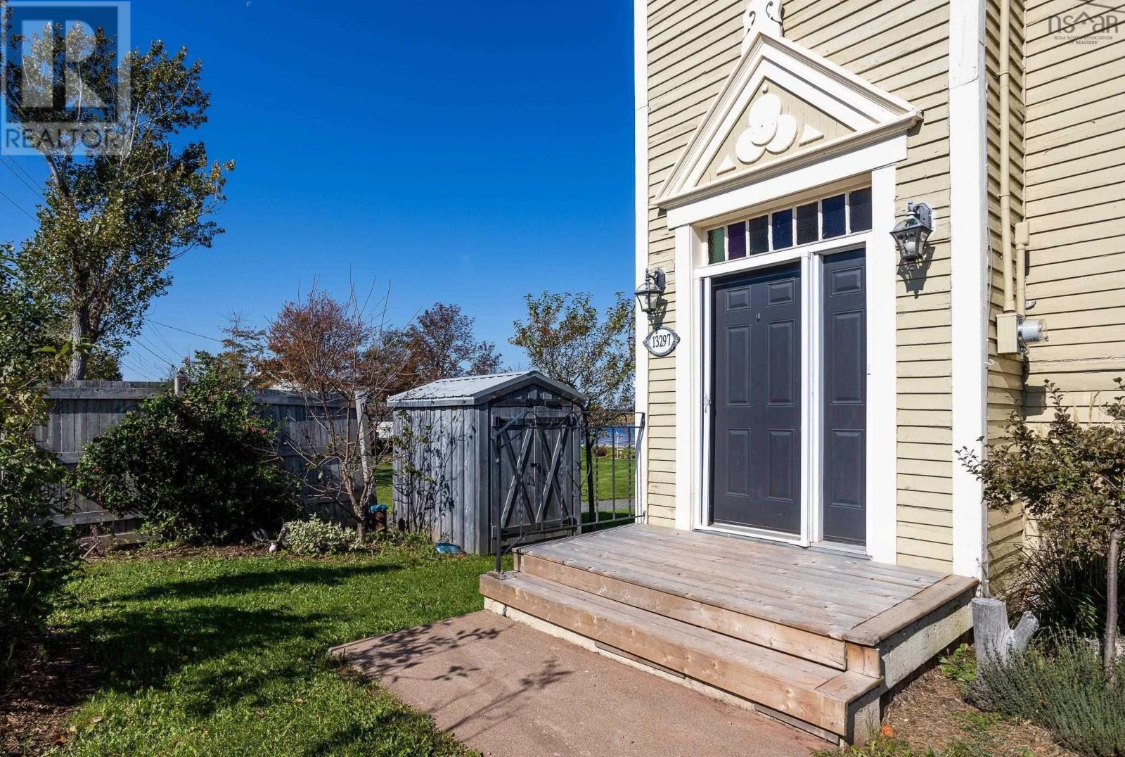 Property 32 of 51 of 13297 Highway 6