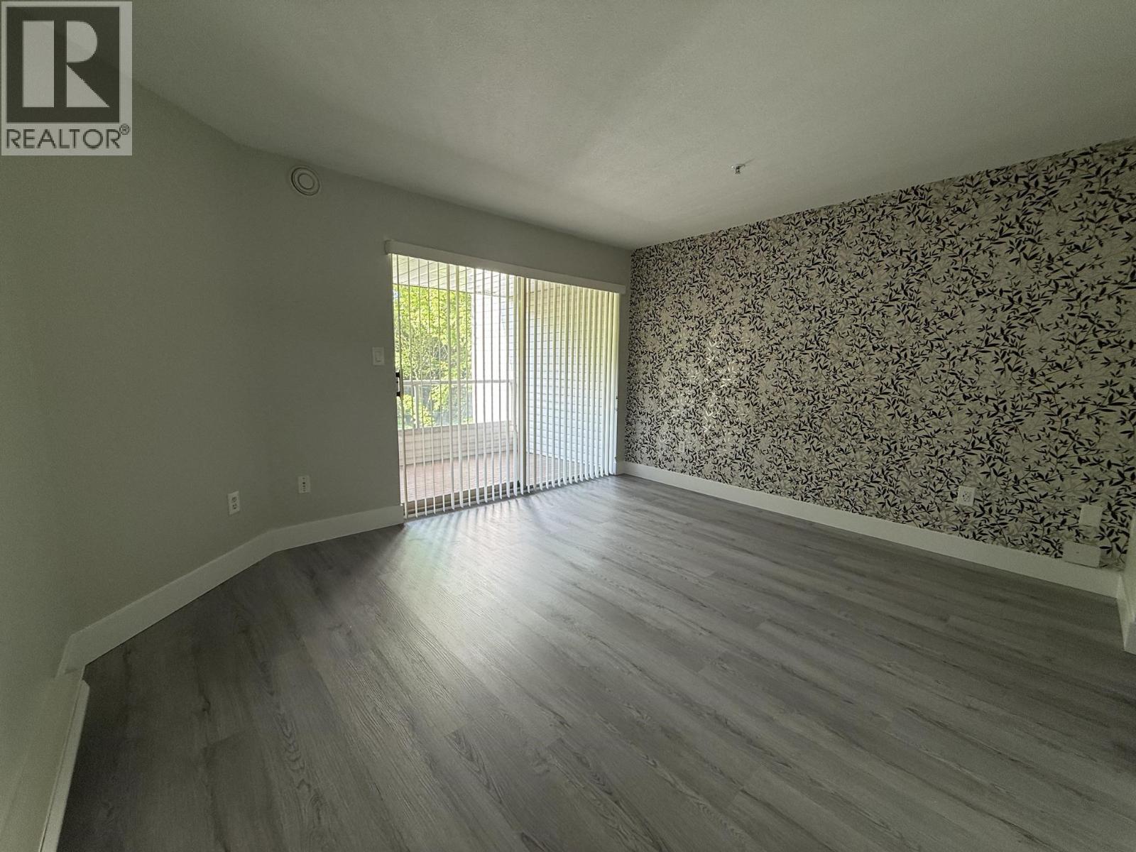 206 1955 SUFFOLK AVENUE, Port Coquitlam