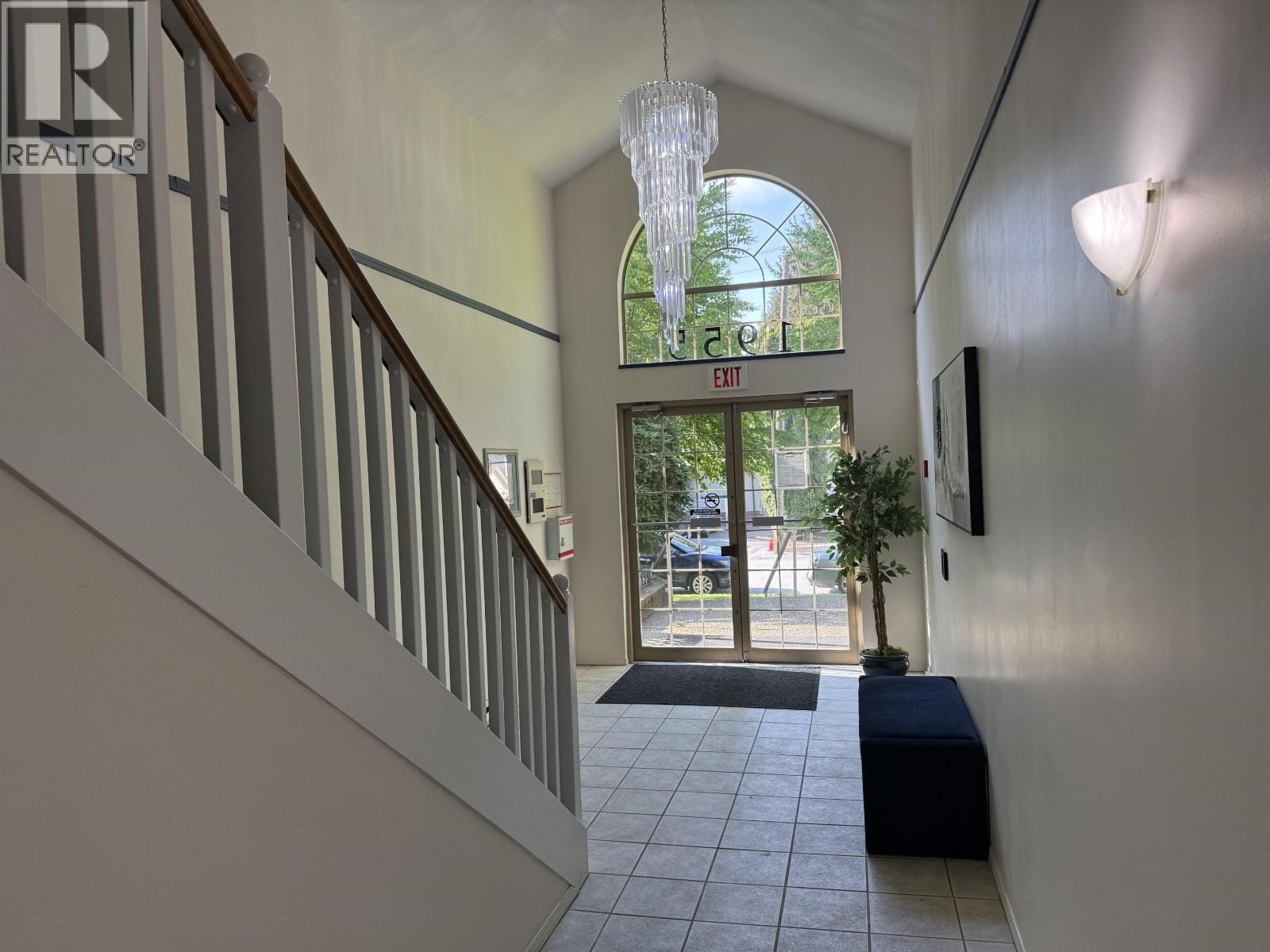 206 1955 SUFFOLK AVENUE, Port Coquitlam