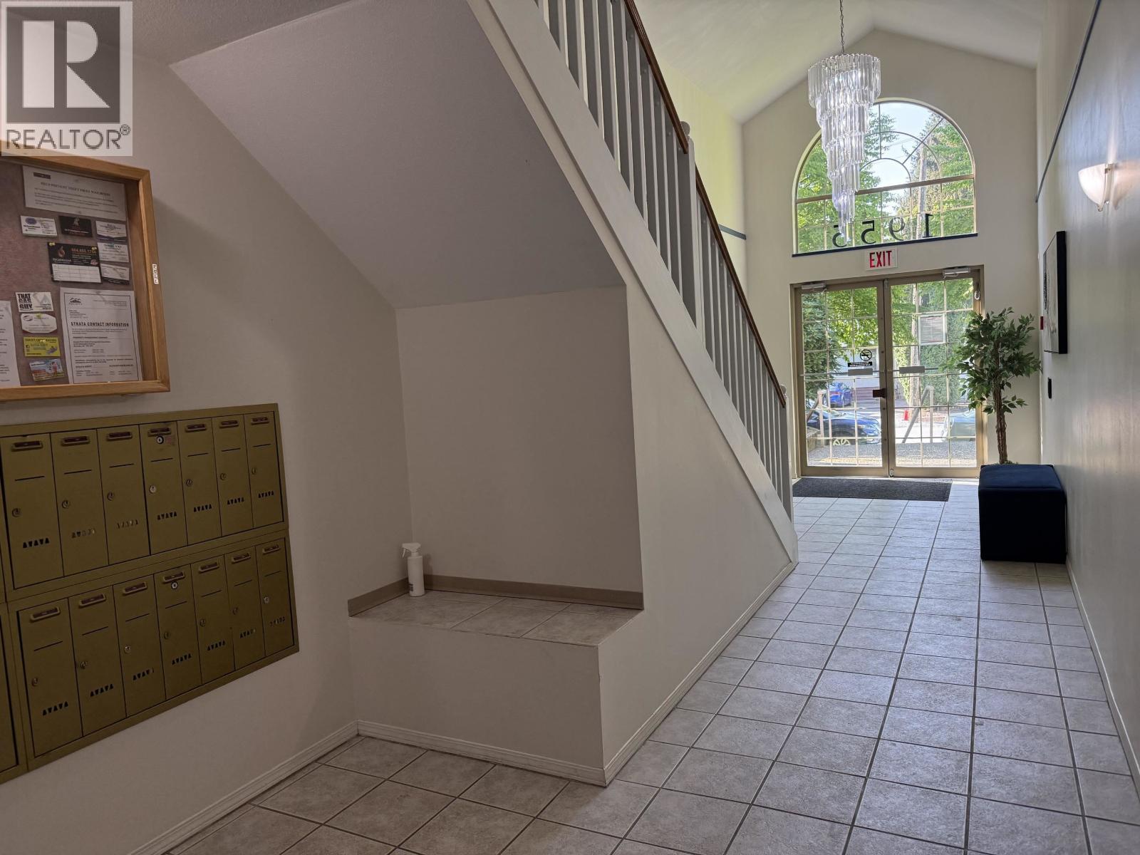 206 1955 SUFFOLK AVENUE, Port Coquitlam