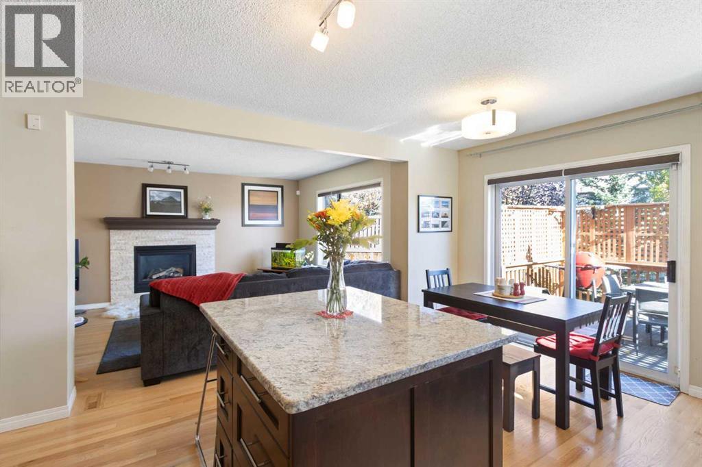 Single Family House for Sale in  Spring Crescent SW Springbank Hill Calgary 