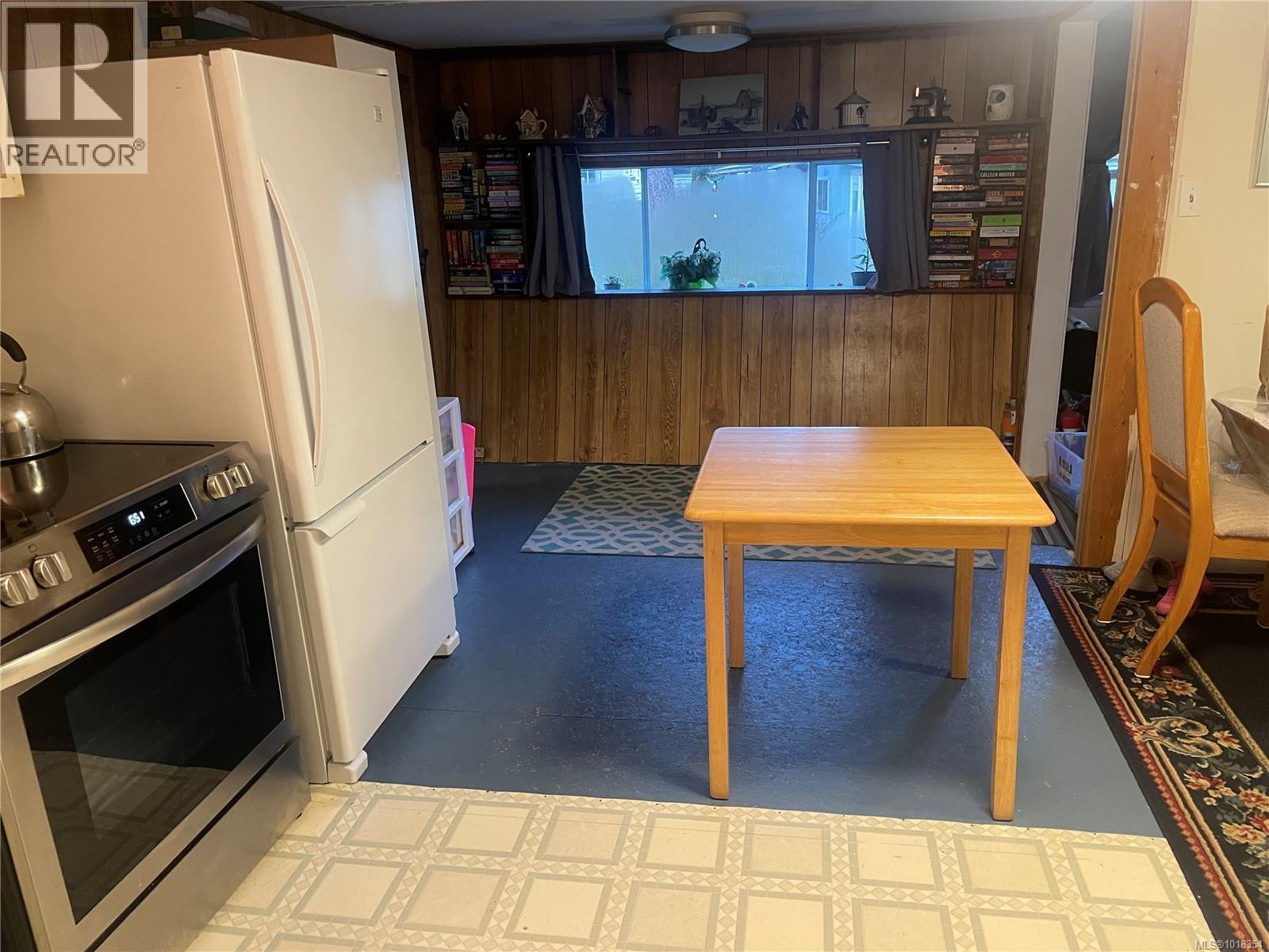 247 Huson Rd, Qualicum Beach