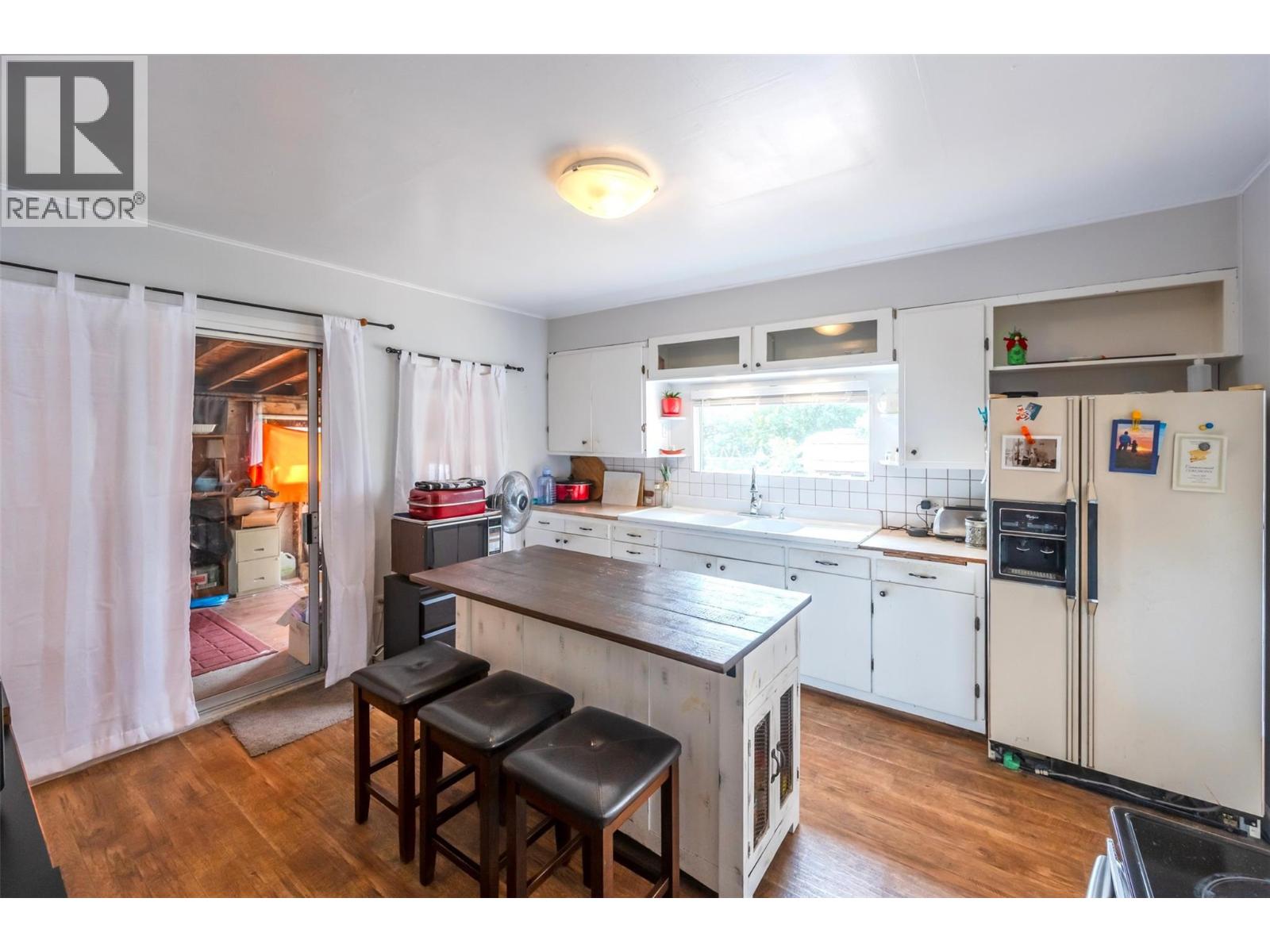 6487 Badger Street, Oliver