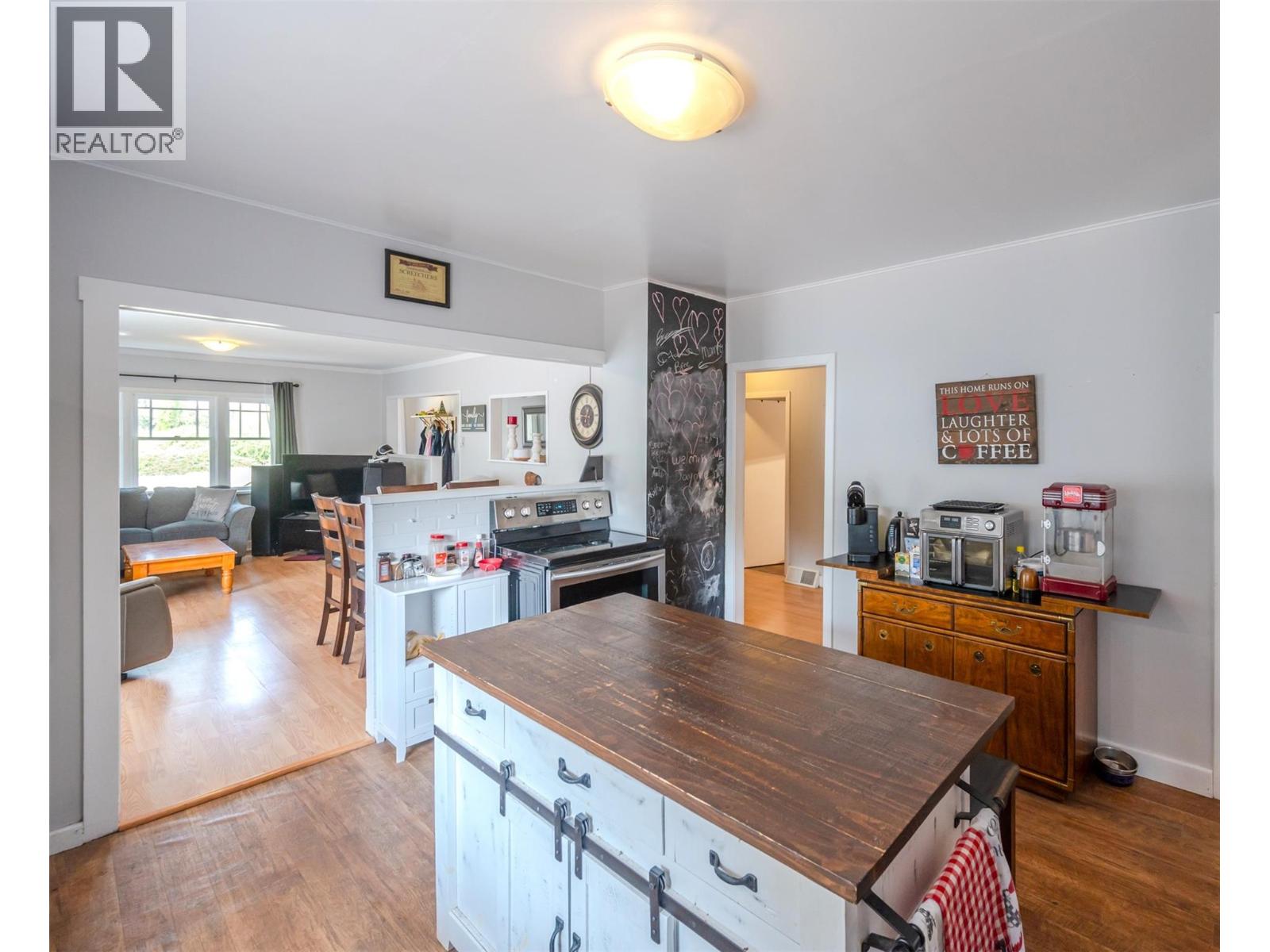 6487 Badger Street, Oliver