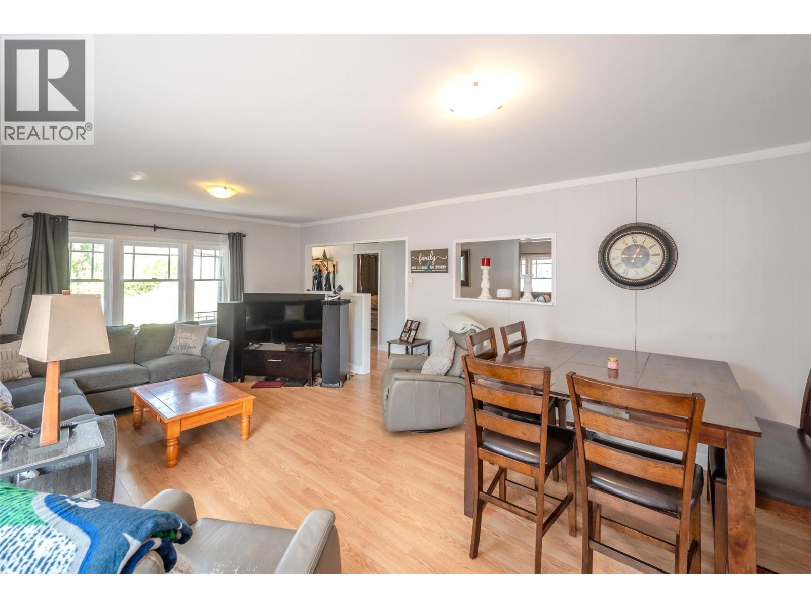 6487 Badger Street, Oliver