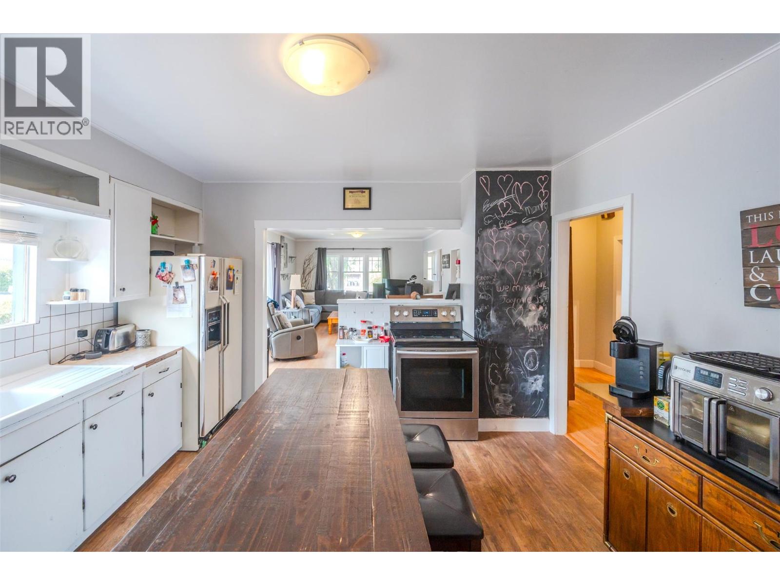 6487 Badger Street, Oliver