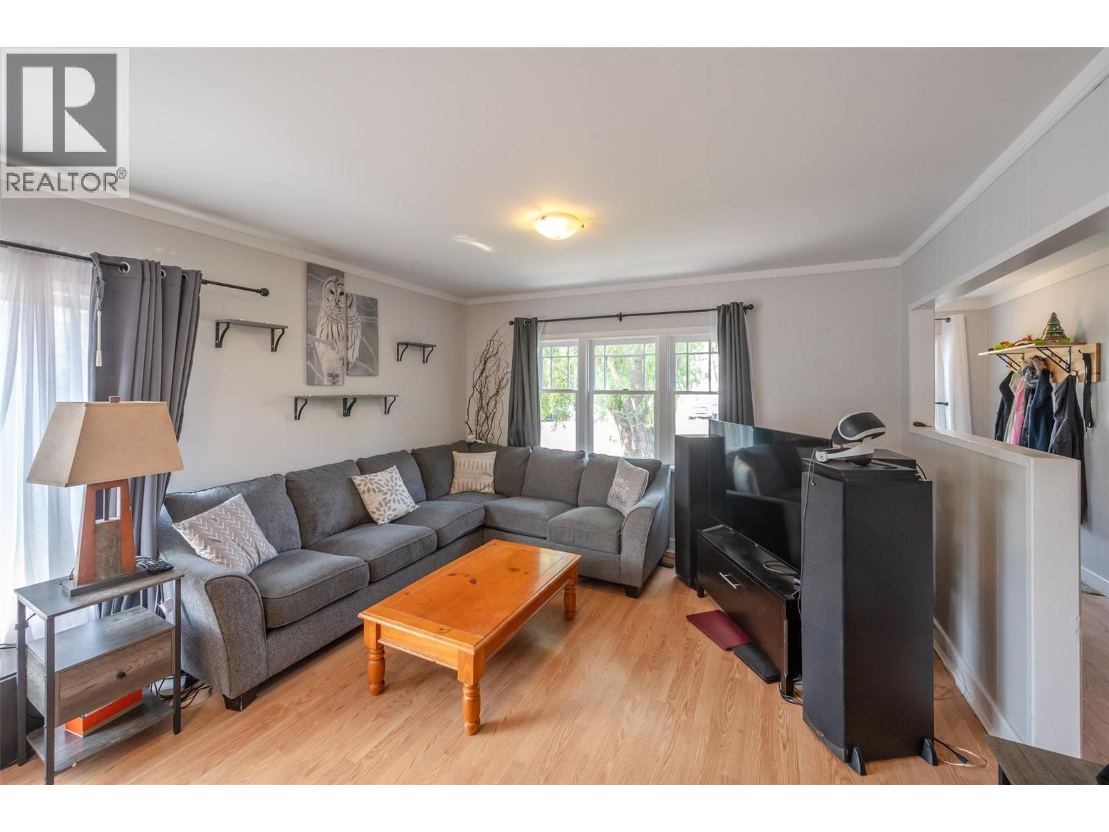 6487 Badger Street, Oliver