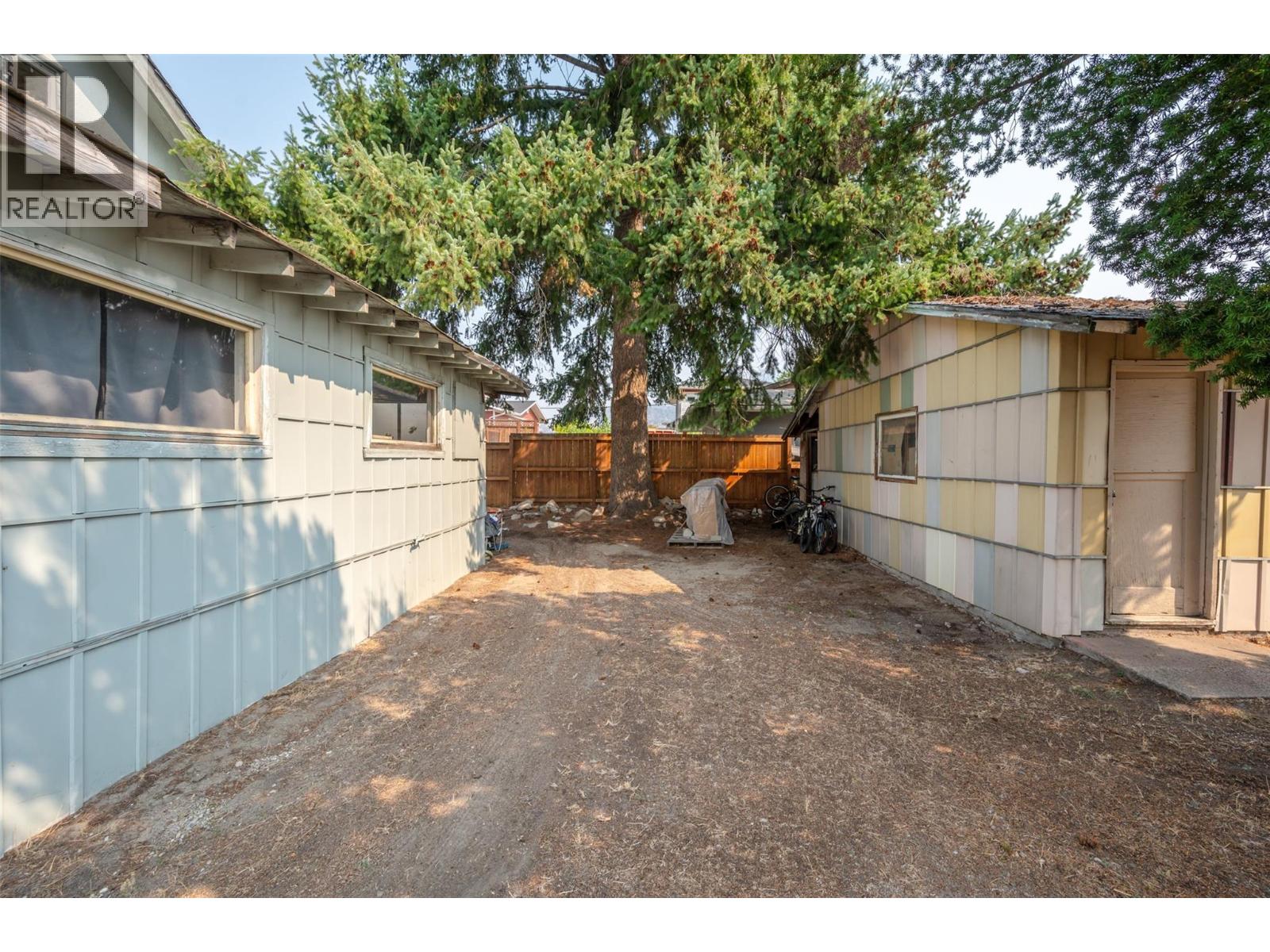 6487 Badger Street, Oliver