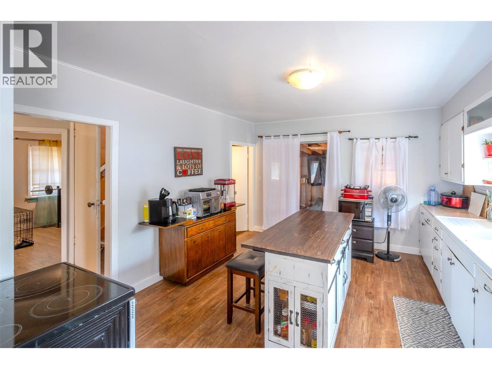 6487 Badger Street, Oliver