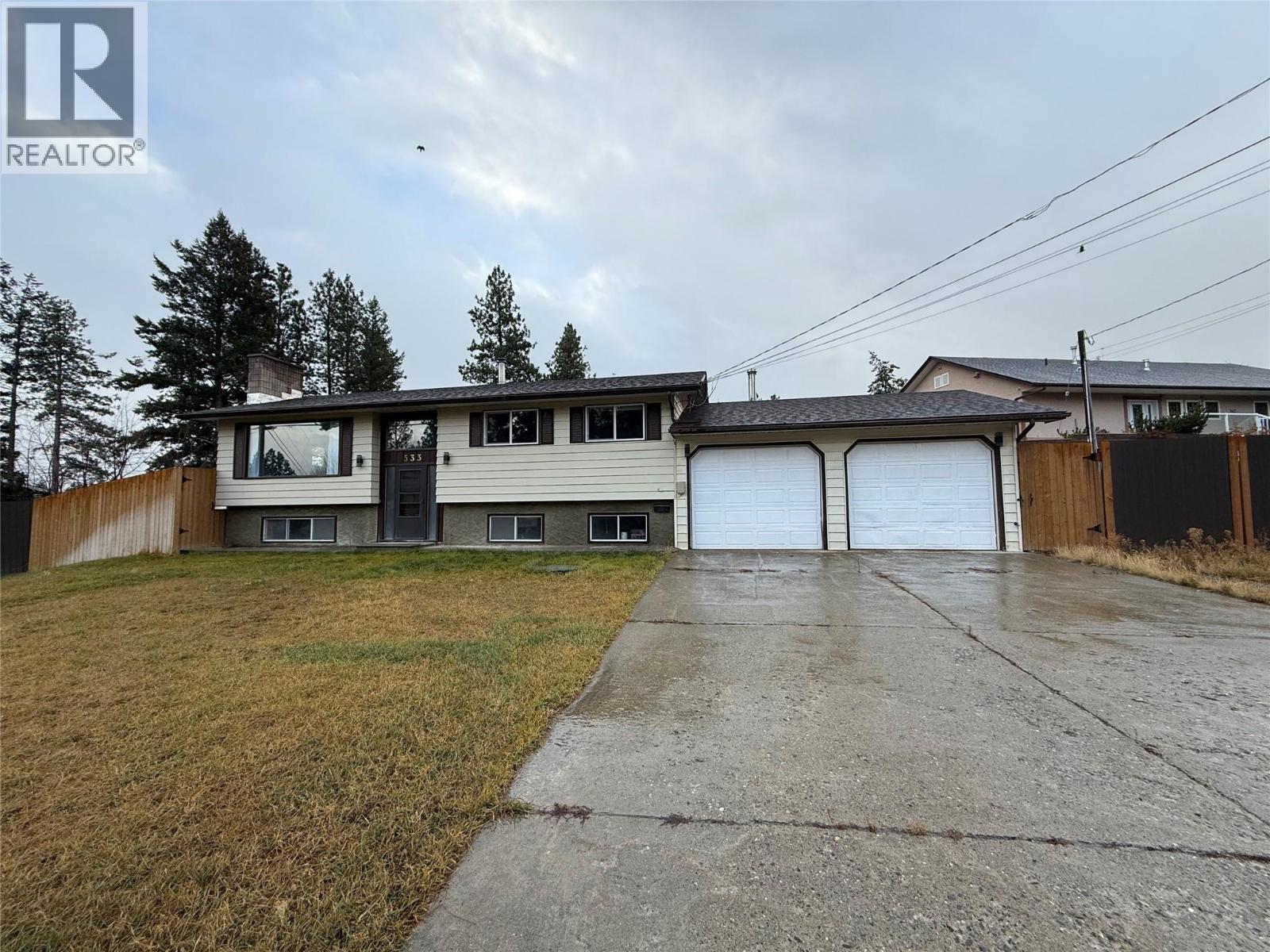 533 WOODLAND Drive NW, Cranbrook
