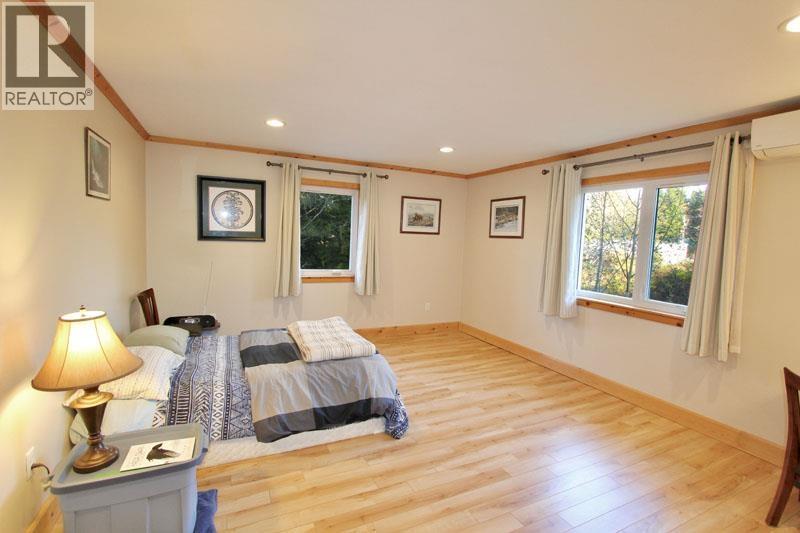 1262 WILLIAMS STREET - 23